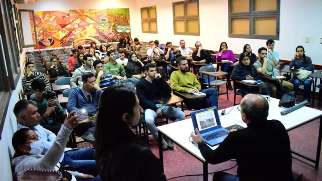 personas reunidas
